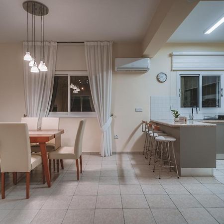פאראלימני Amphitrite Villa מראה חיצוני תמונה