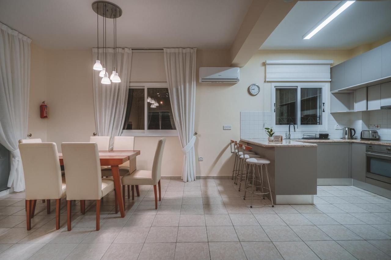 פאראלימני Amphitrite Villa מראה חיצוני תמונה
