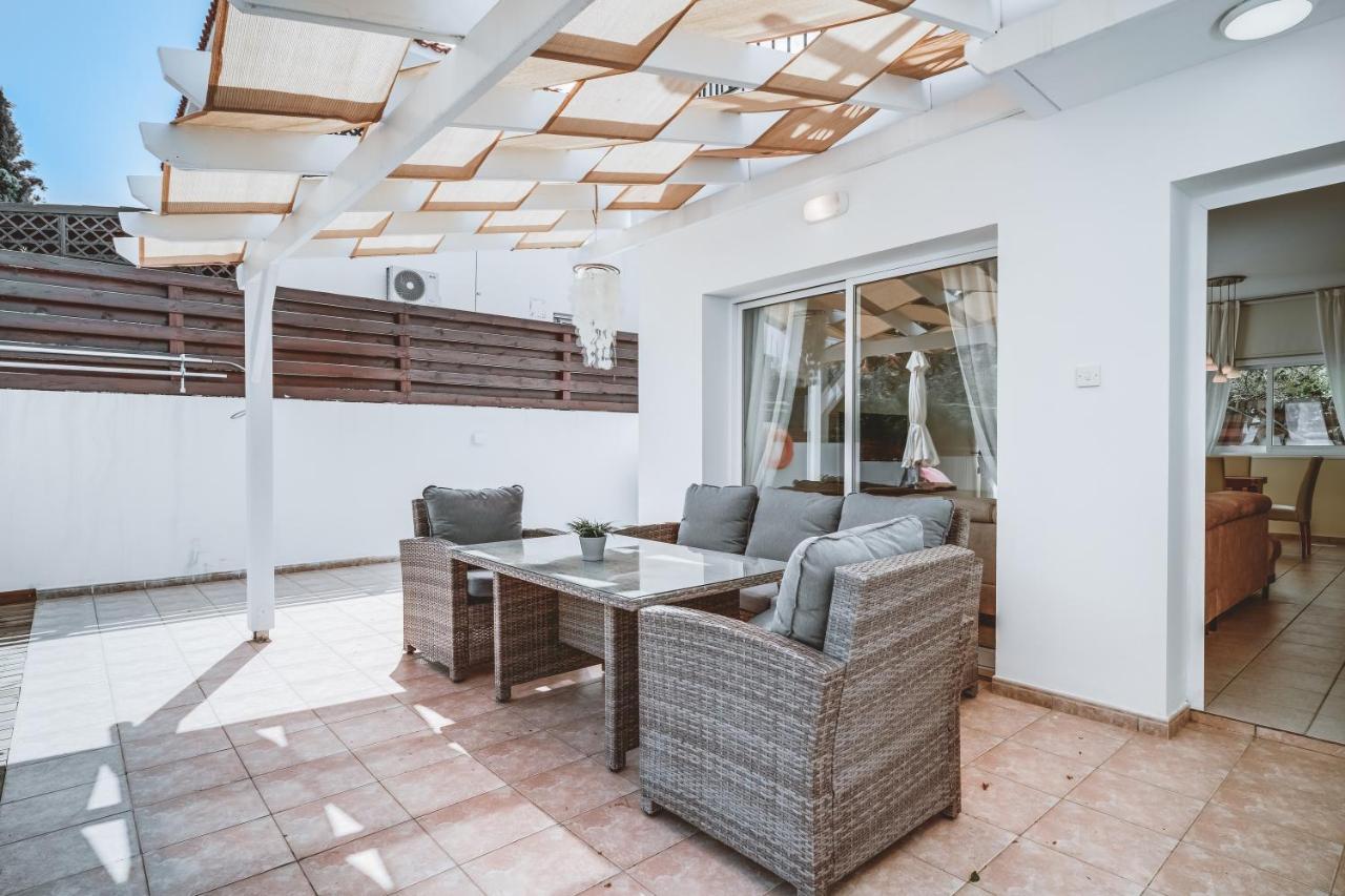 פאראלימני Amphitrite Villa מראה חיצוני תמונה
