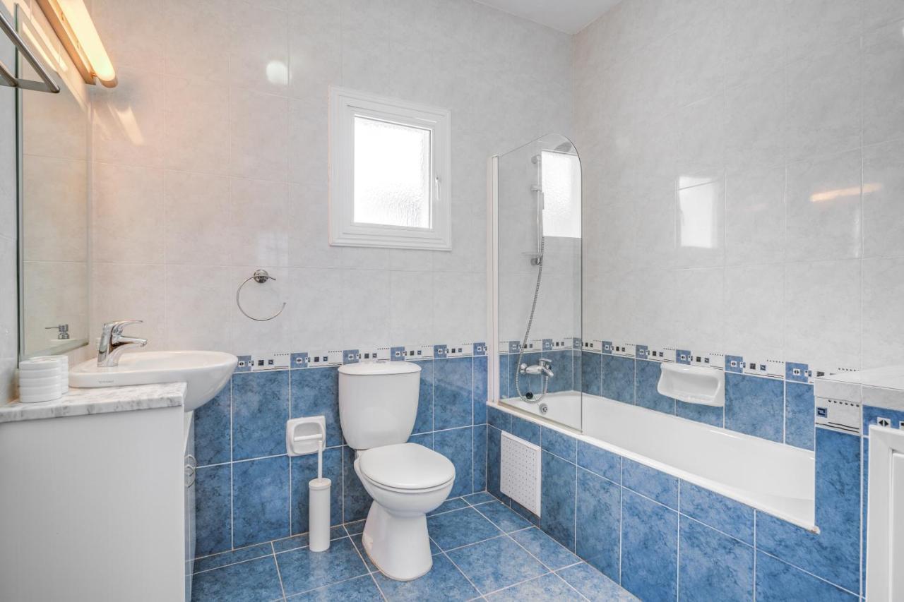 פאראלימני Amphitrite Villa מראה חיצוני תמונה