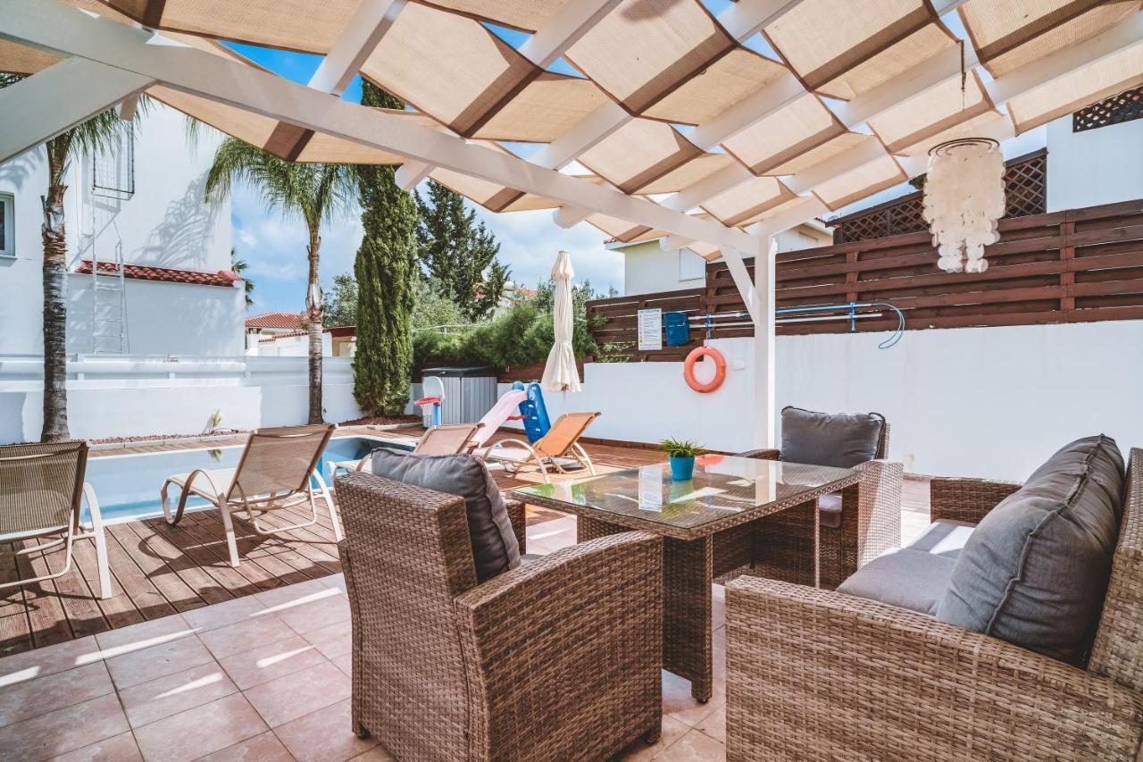 פאראלימני Amphitrite Villa מראה חיצוני תמונה