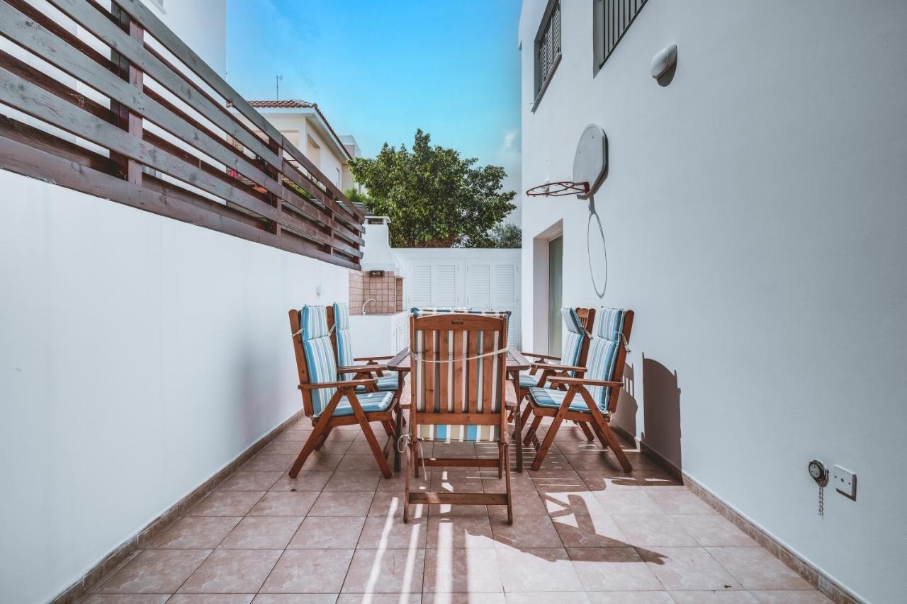 פאראלימני Amphitrite Villa מראה חיצוני תמונה