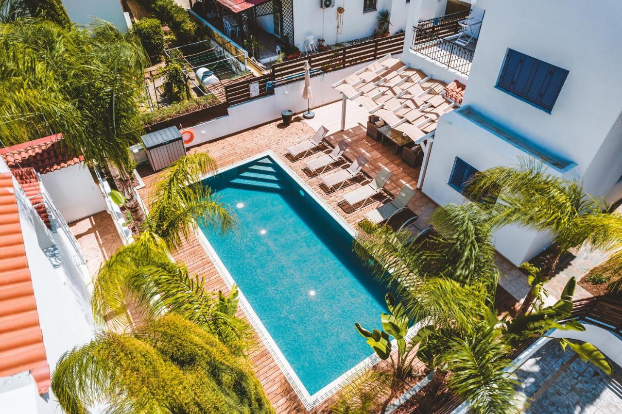 פאראלימני Amphitrite Villa מראה חיצוני תמונה